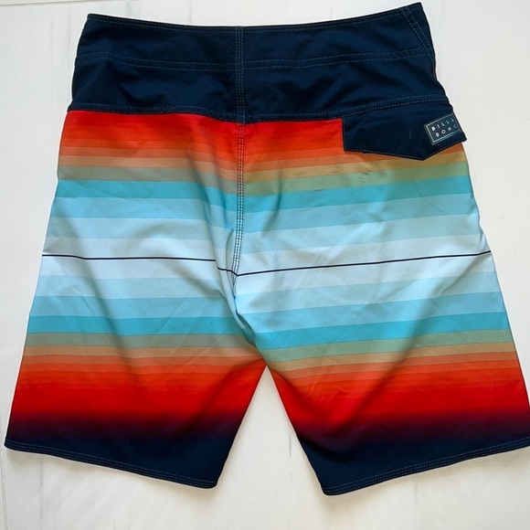 Multi Stripe Billabong Board Shorts with Back Velcro Pocket Size Waist 28 - Picture 5 of 6